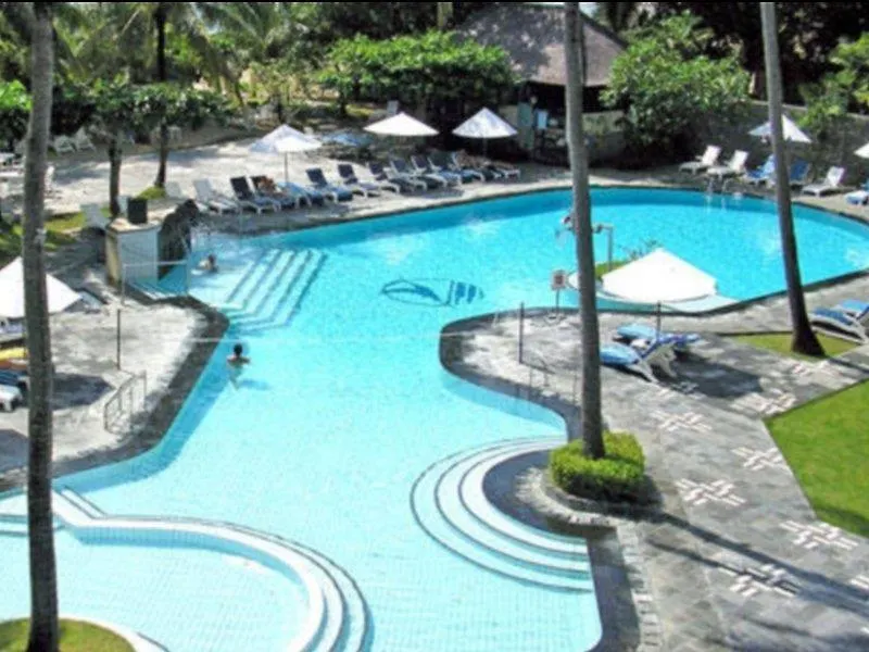 白努亚港 Club Bali Mirage酒店 酒店