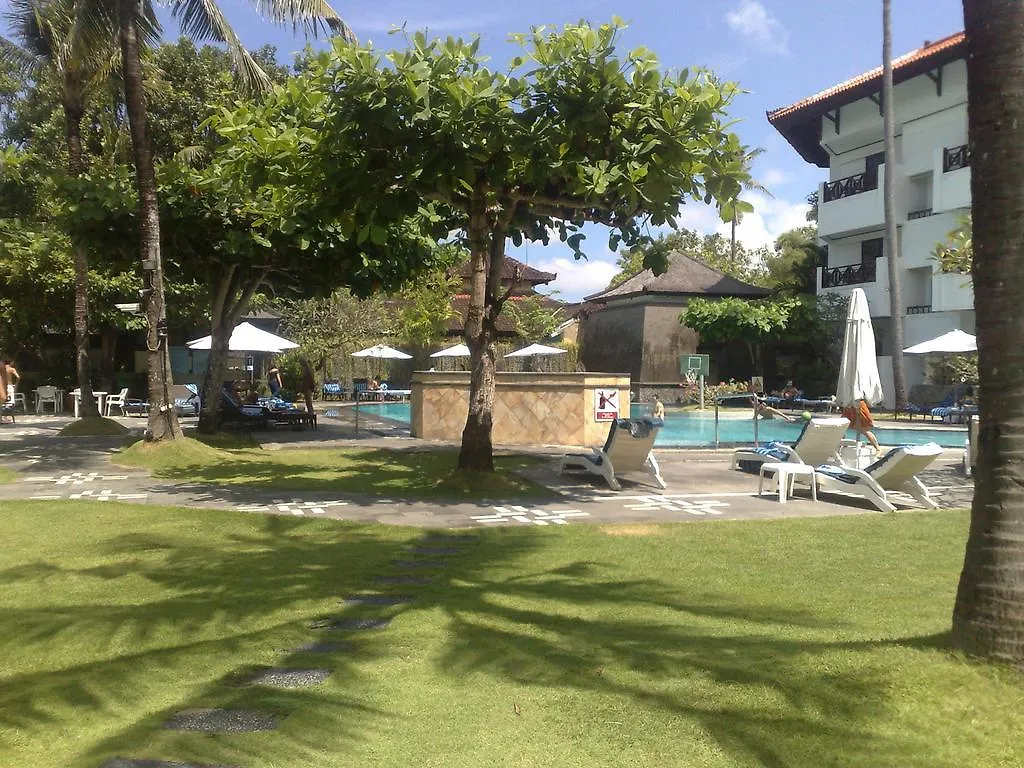 白努亚港 Club Bali Mirage酒店 3*,
